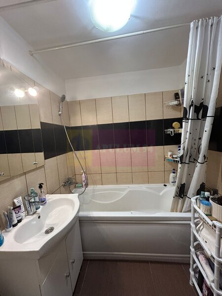 partament 2 camere duplex 51mp zona Metrou Aparatorii Patriei